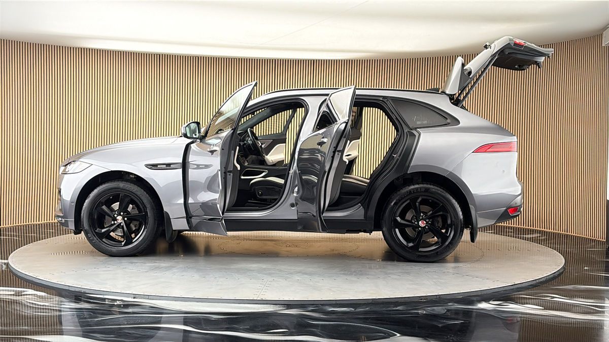 More views of Jaguar F-PACE