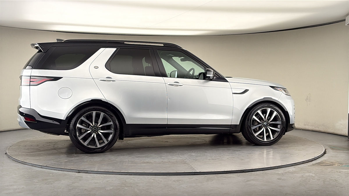 More views of Land Rover Discovery