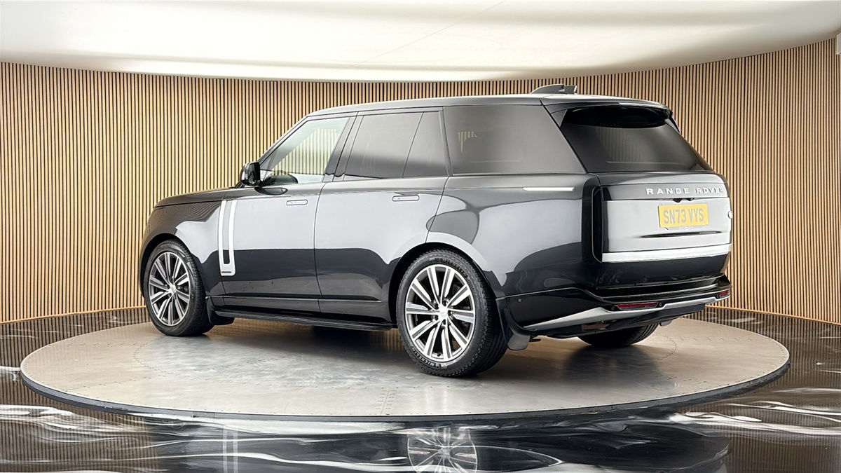 More views of Land Rover Range Rover