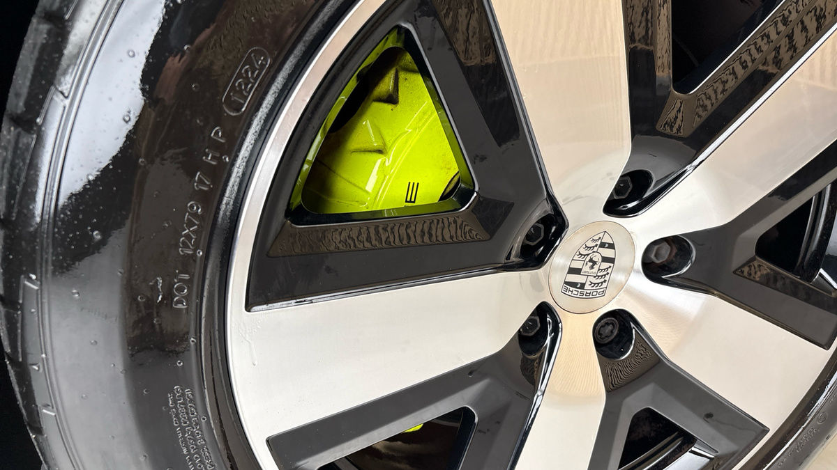 Porsche Cayenne Image 40