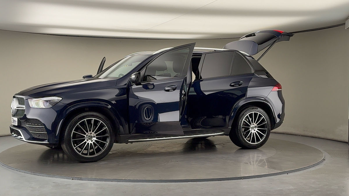 More views of Mercedes-Benz GLE