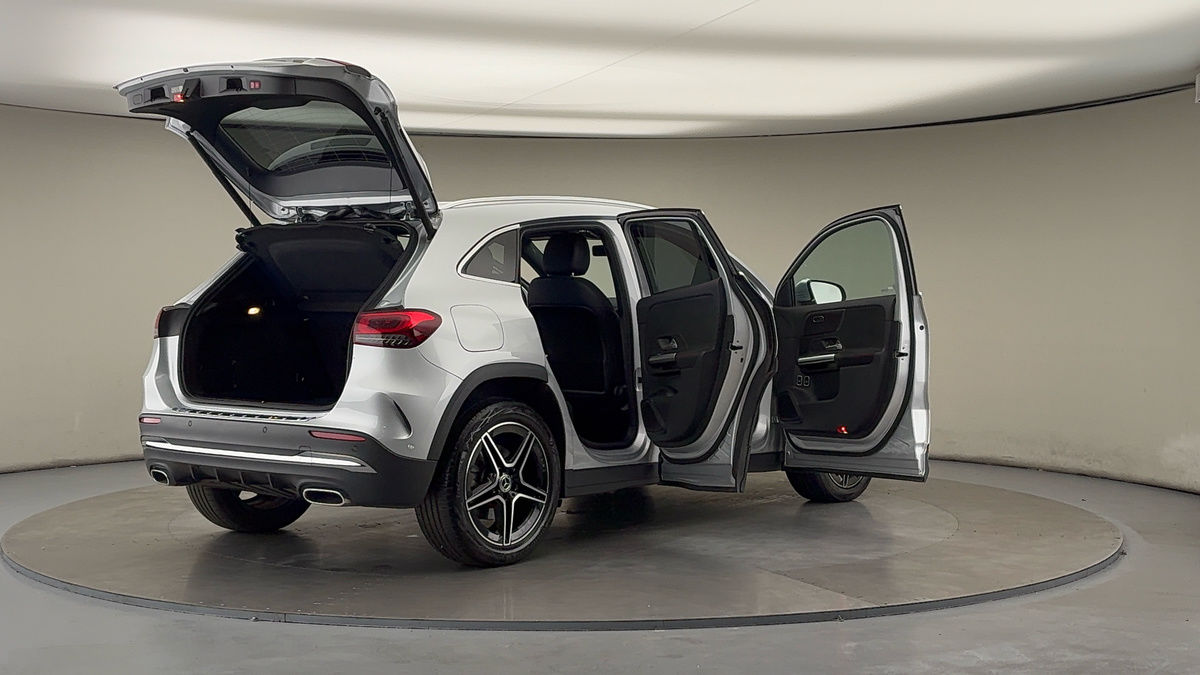More views of Mercedes-Benz GLA