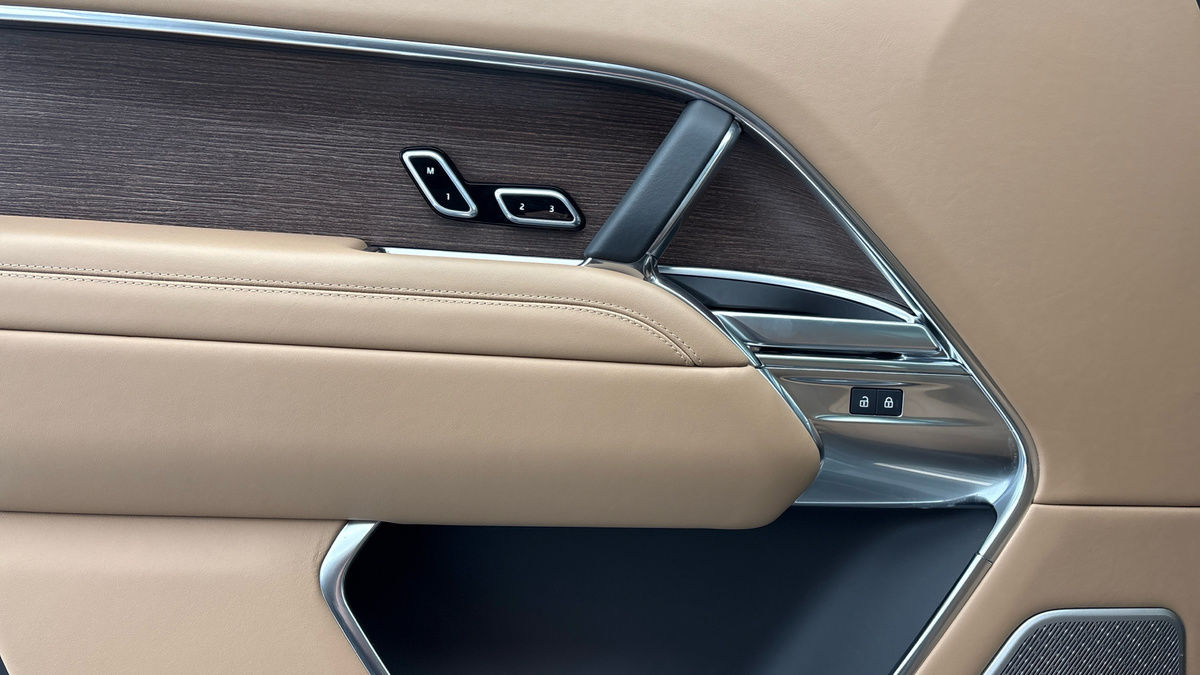 Land Rover Range Rover Image 19