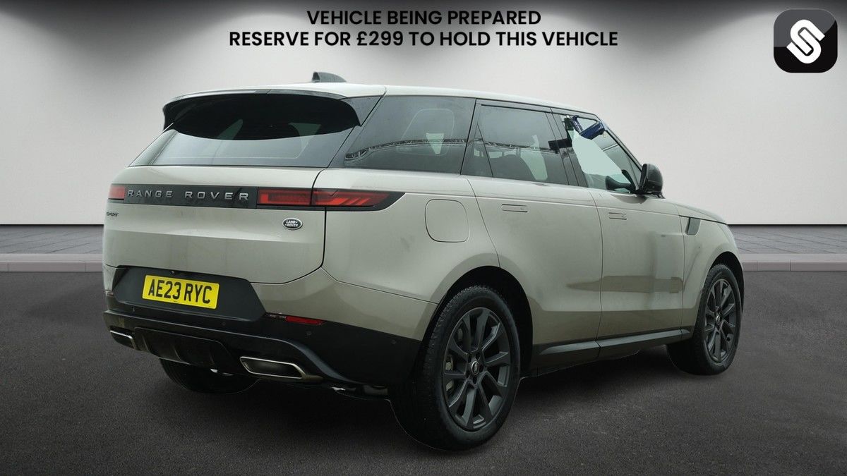 Land Rover Range Rover Sport Image 4