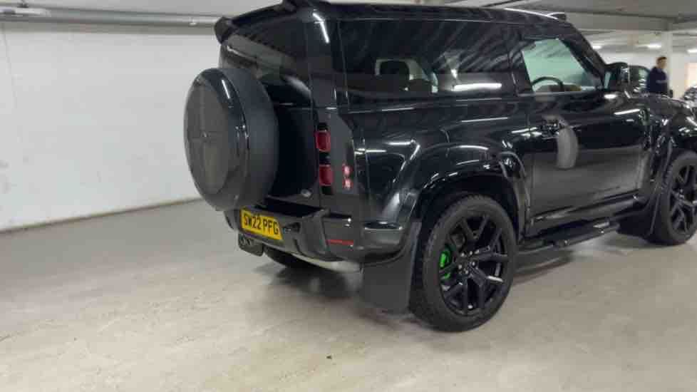 More views of Land Rover Defender 90