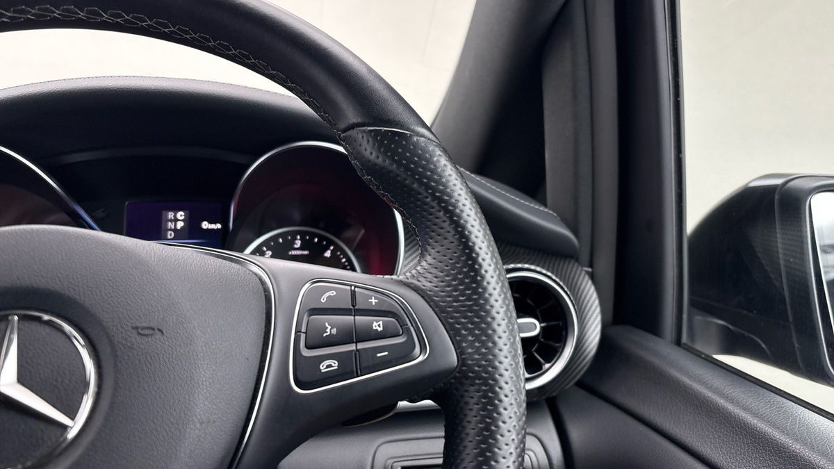 Mercedes-Benz V Class Image 14