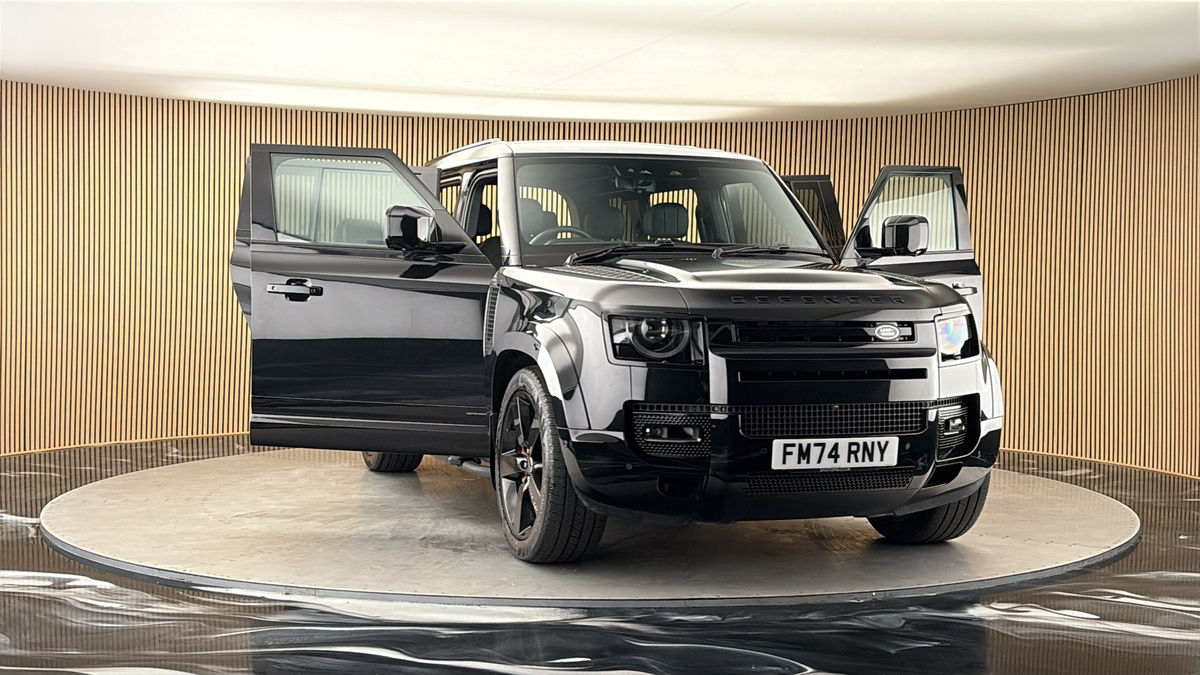 More views of Land Rover Defender 110