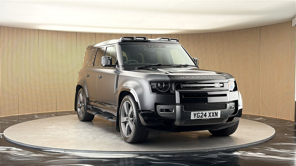 More views of Land Rover Defender 110
