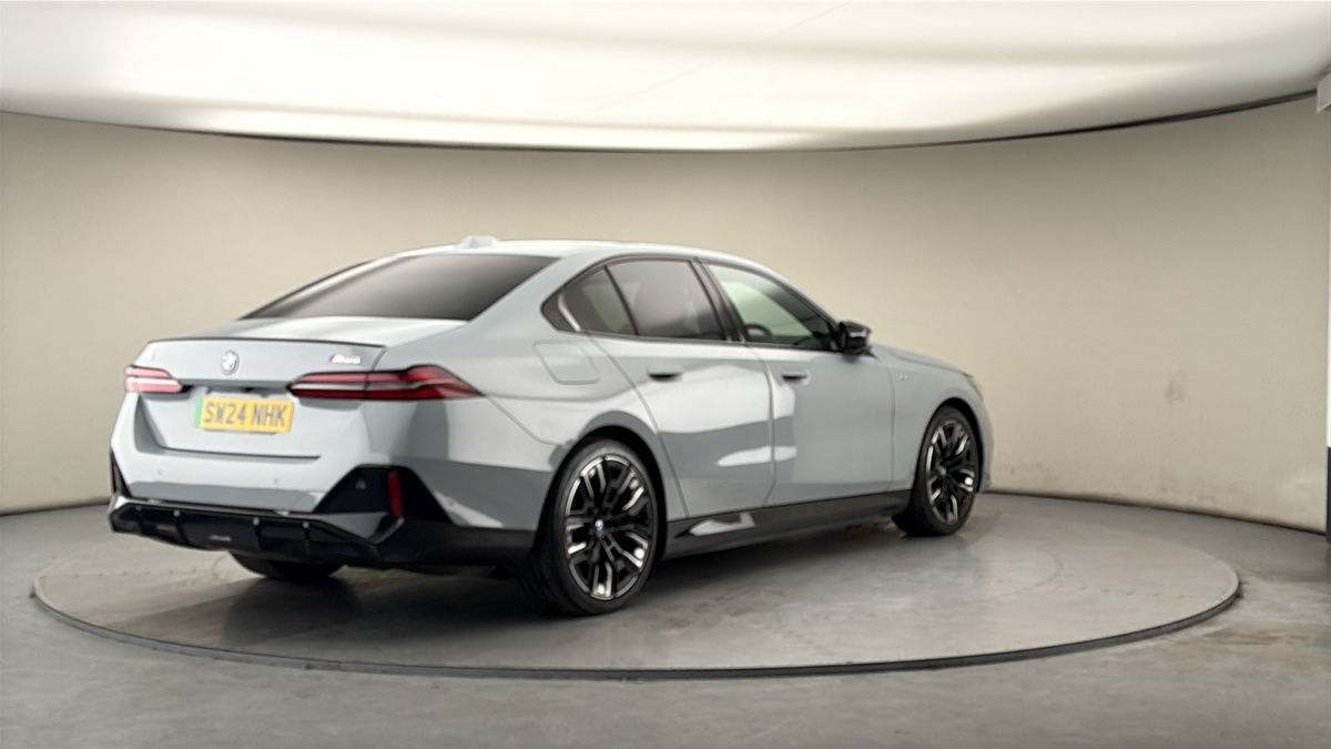 More views of BMW i5