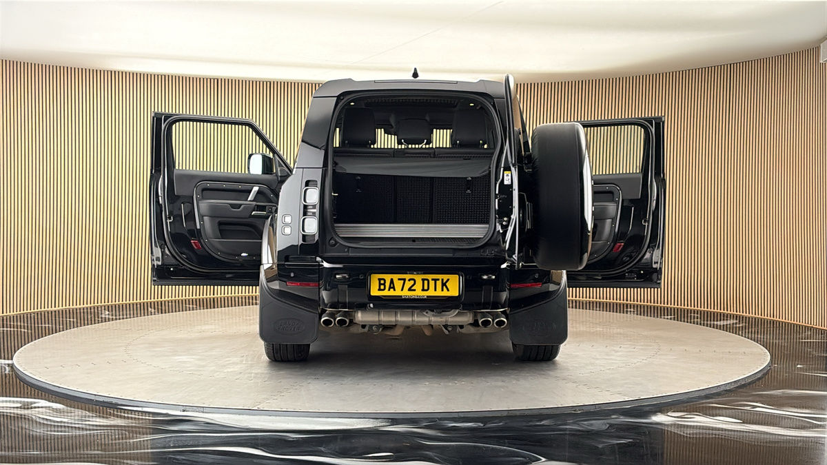 More views of Land Rover Defender 90