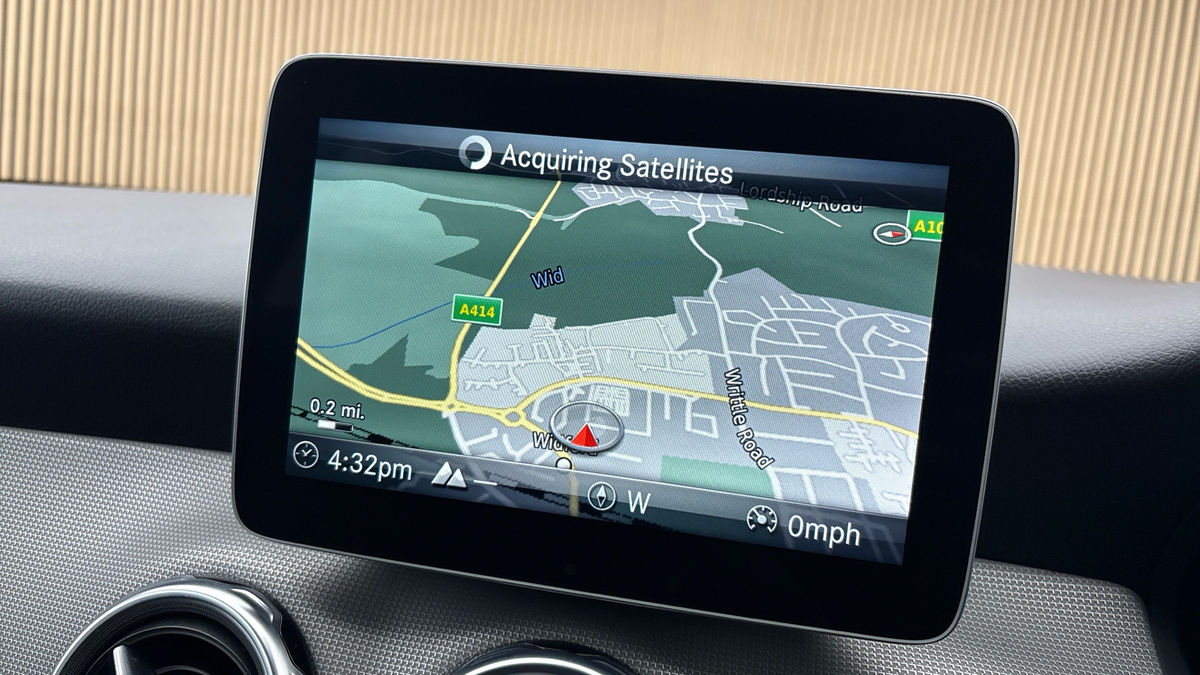 Mercedes-Benz GLA Image 17