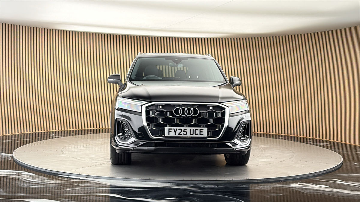 More views of Audi Q7