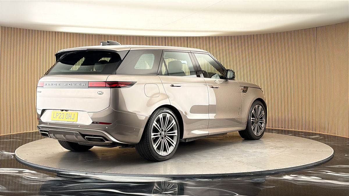 More views of Land Rover Range Rover Sport