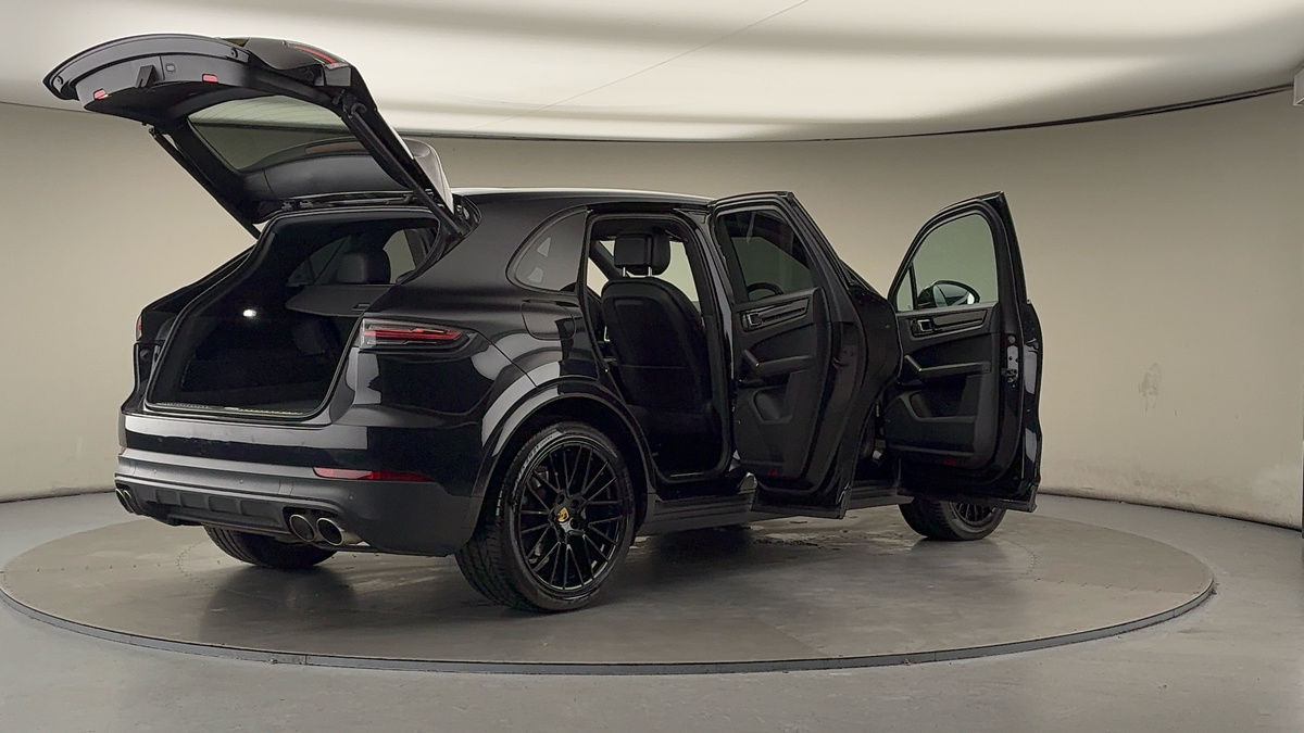 More views of Porsche Cayenne