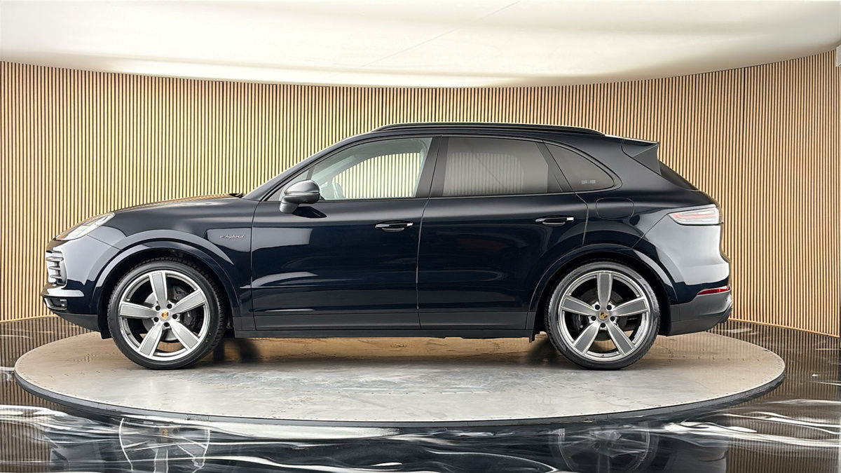 Porsche Cayenne Image 15