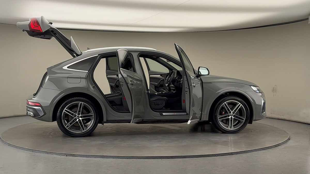 More views of Audi SQ5