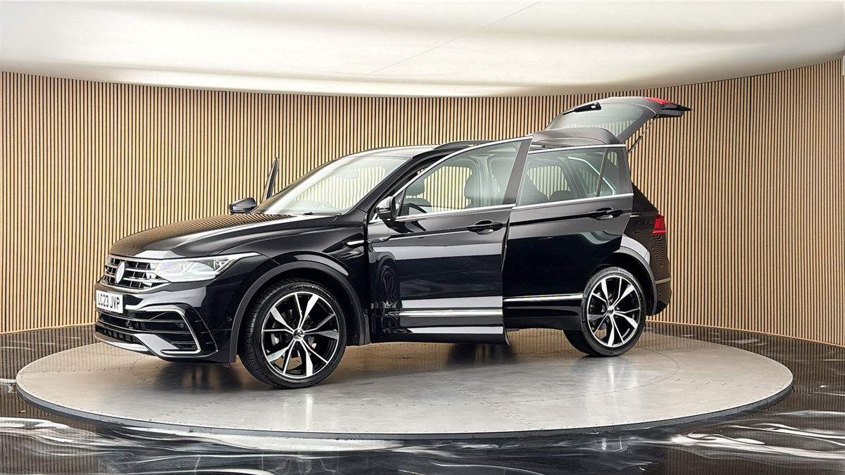 More views of Volkswagen Tiguan