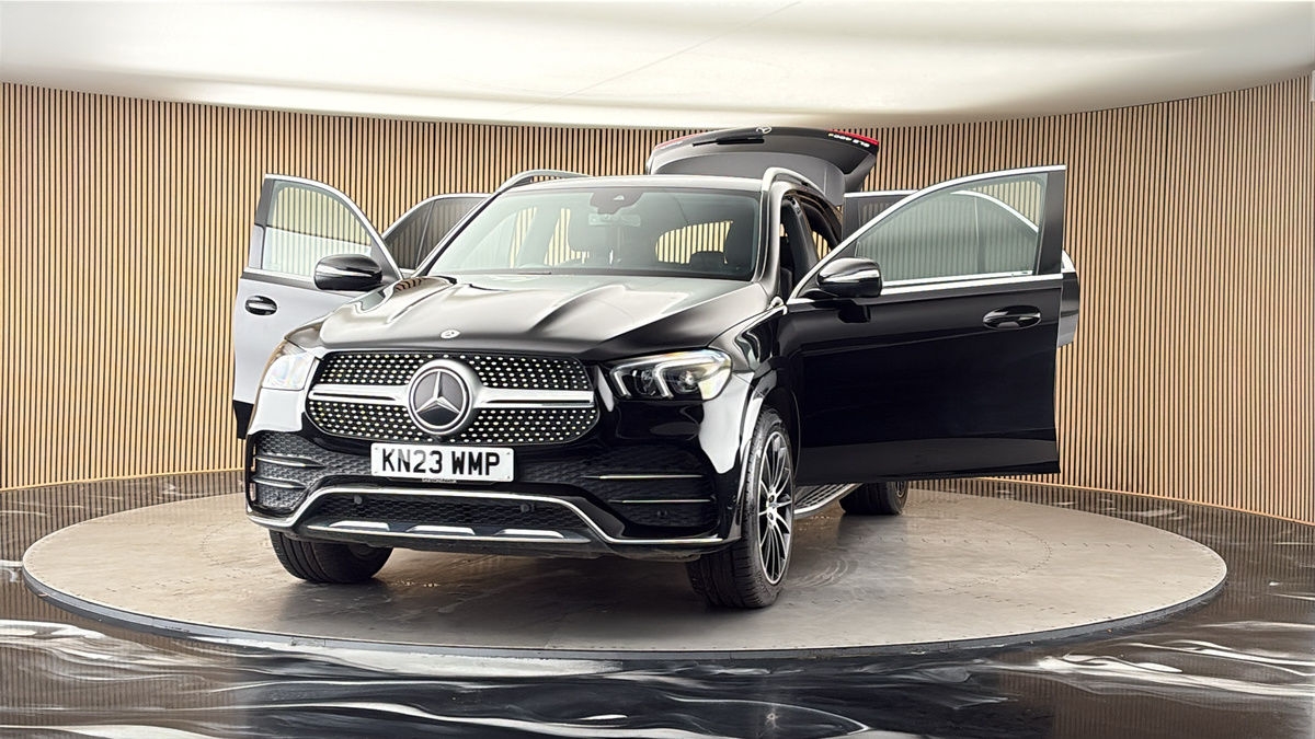 More views of Mercedes-Benz GLE