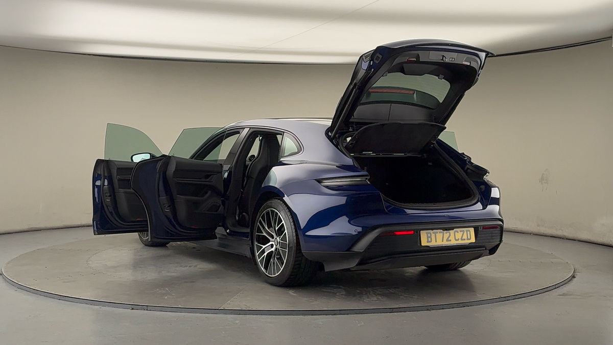 Porsche Taycan Image 23