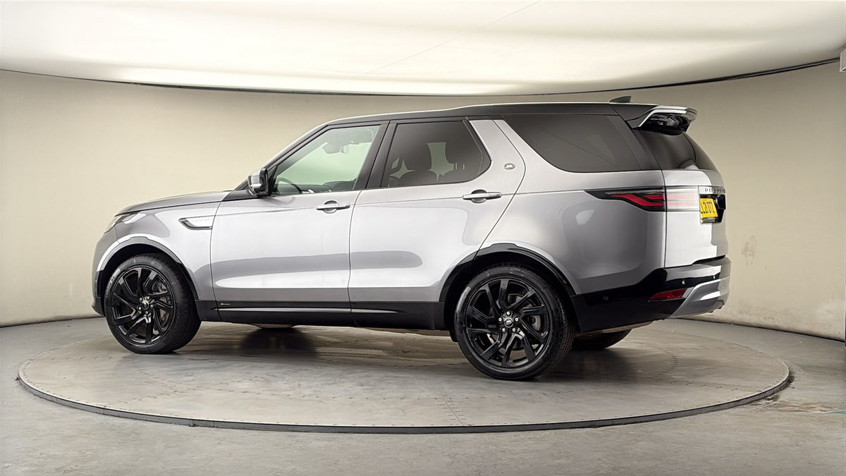 More views of Land Rover Discovery