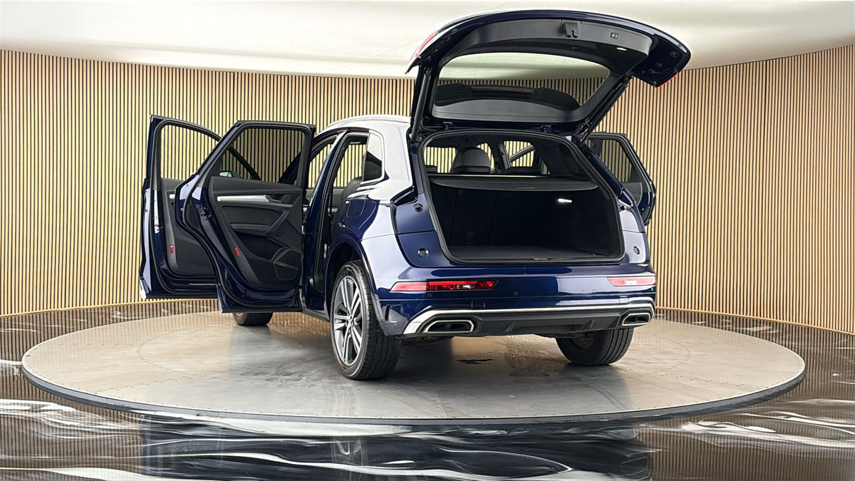 More views of Audi Q5