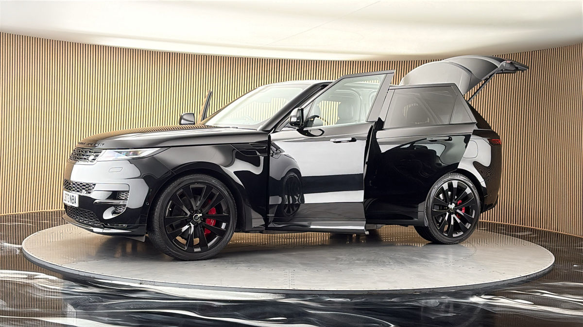More views of Land Rover Range Rover Sport
