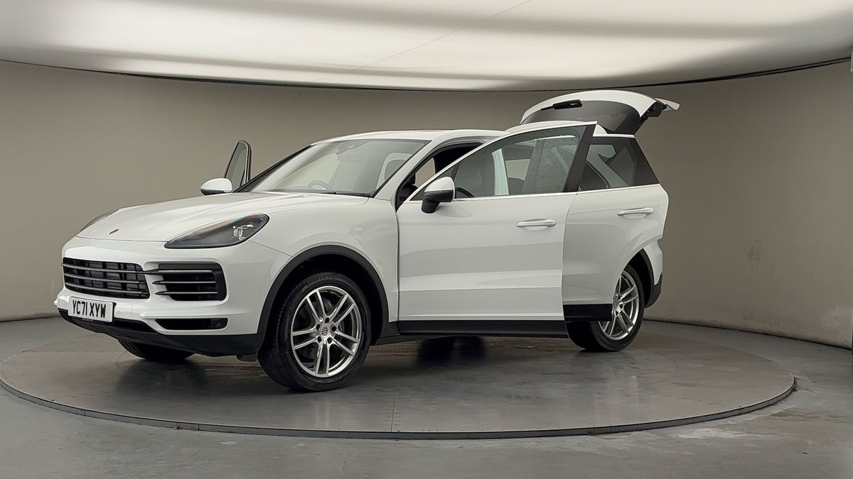 Porsche Cayenne Image 22