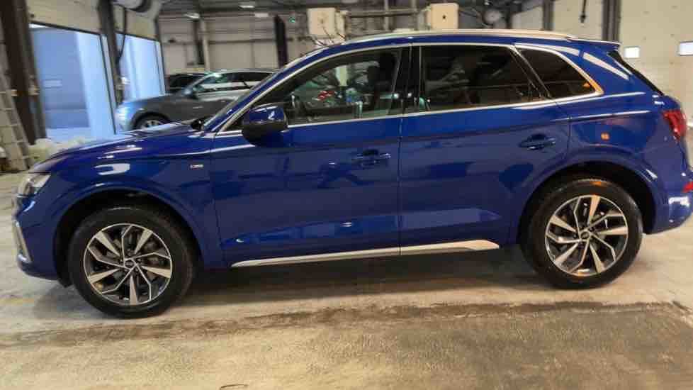 More views of Audi Q5