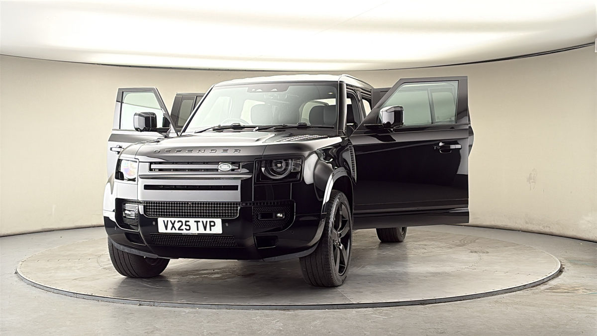 More views of Land Rover Defender 110