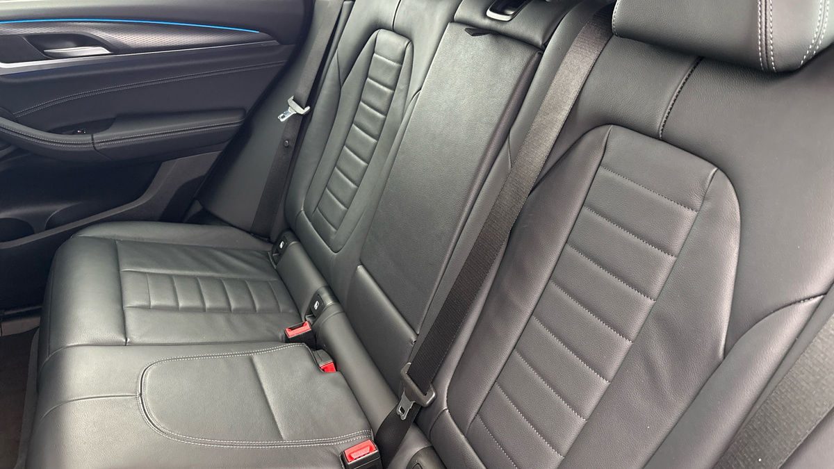 BMW X3 Image 8