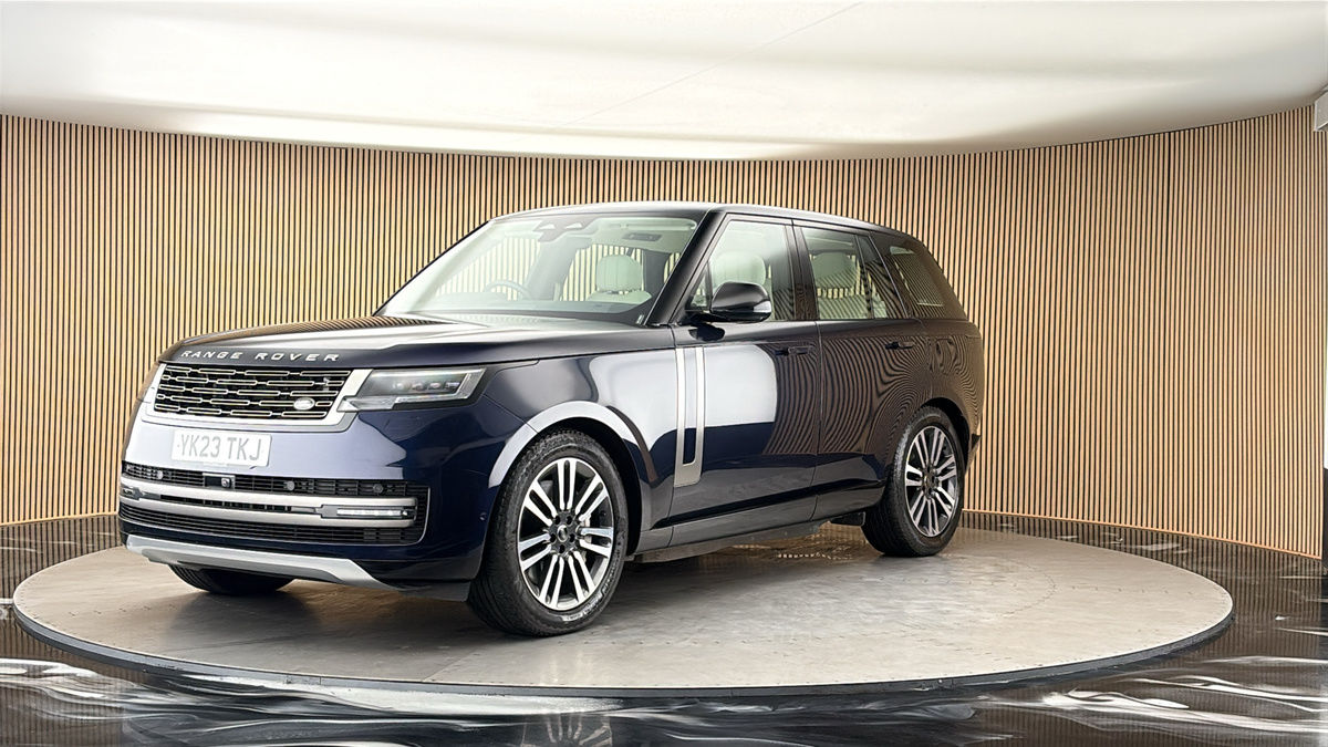 More views of Land Rover Range Rover