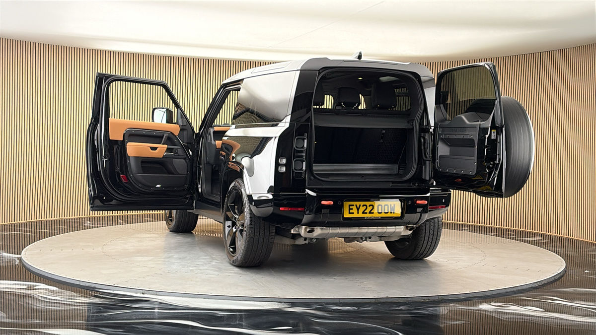 More views of Land Rover Defender 90