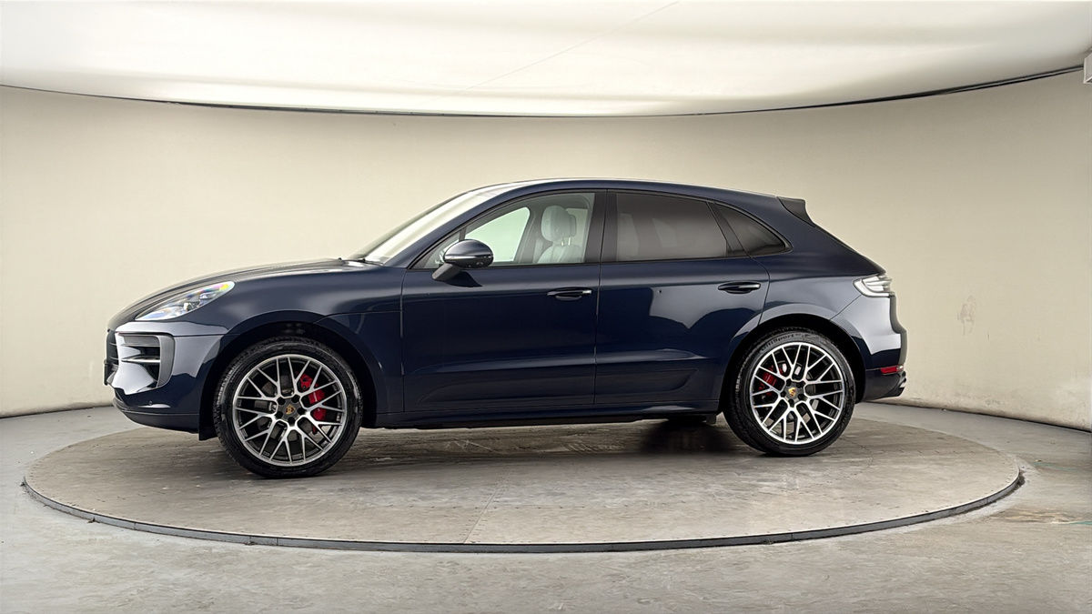 More views of Porsche Macan