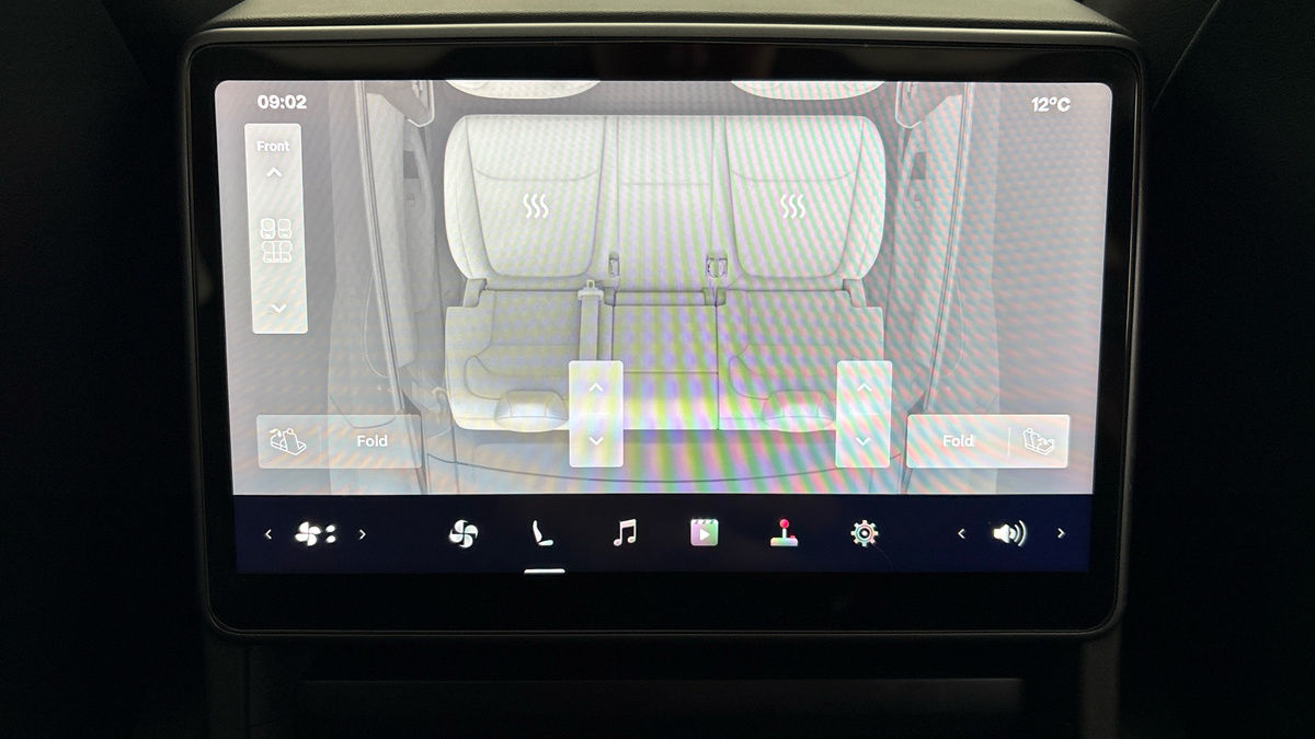 Tesla Model Y Image 27