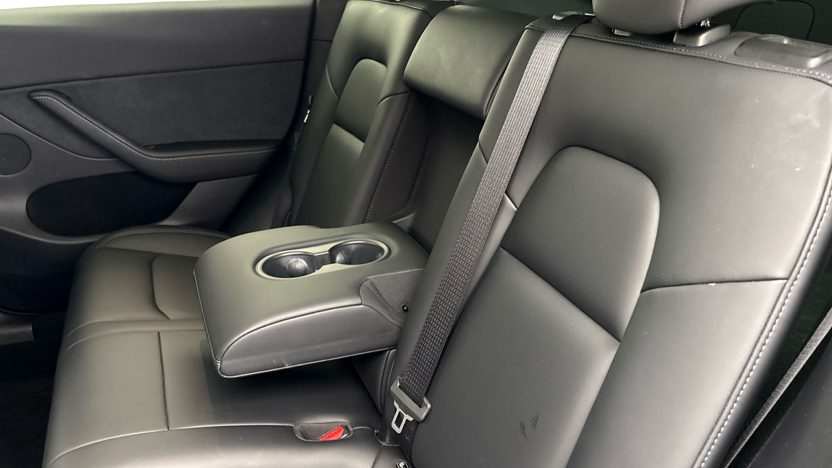 Tesla Model Y Image 9