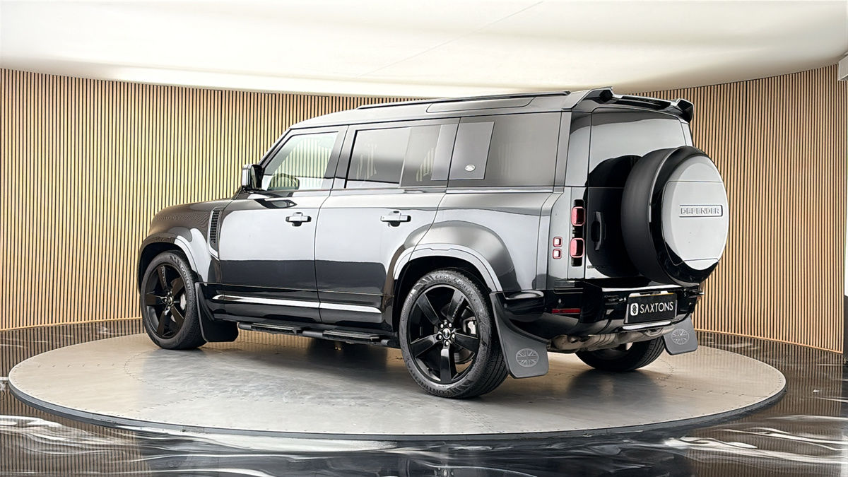 More views of Land Rover Defender 110