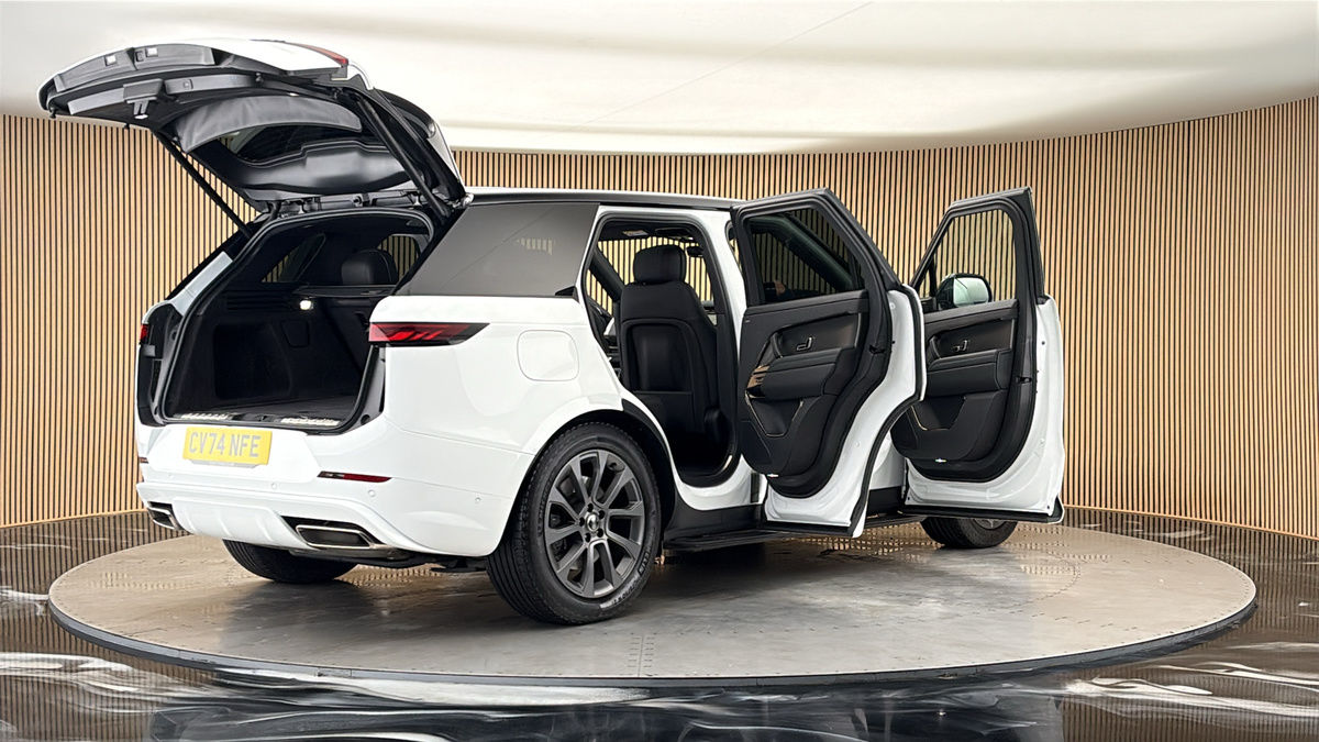 More views of Land Rover Range Rover Sport