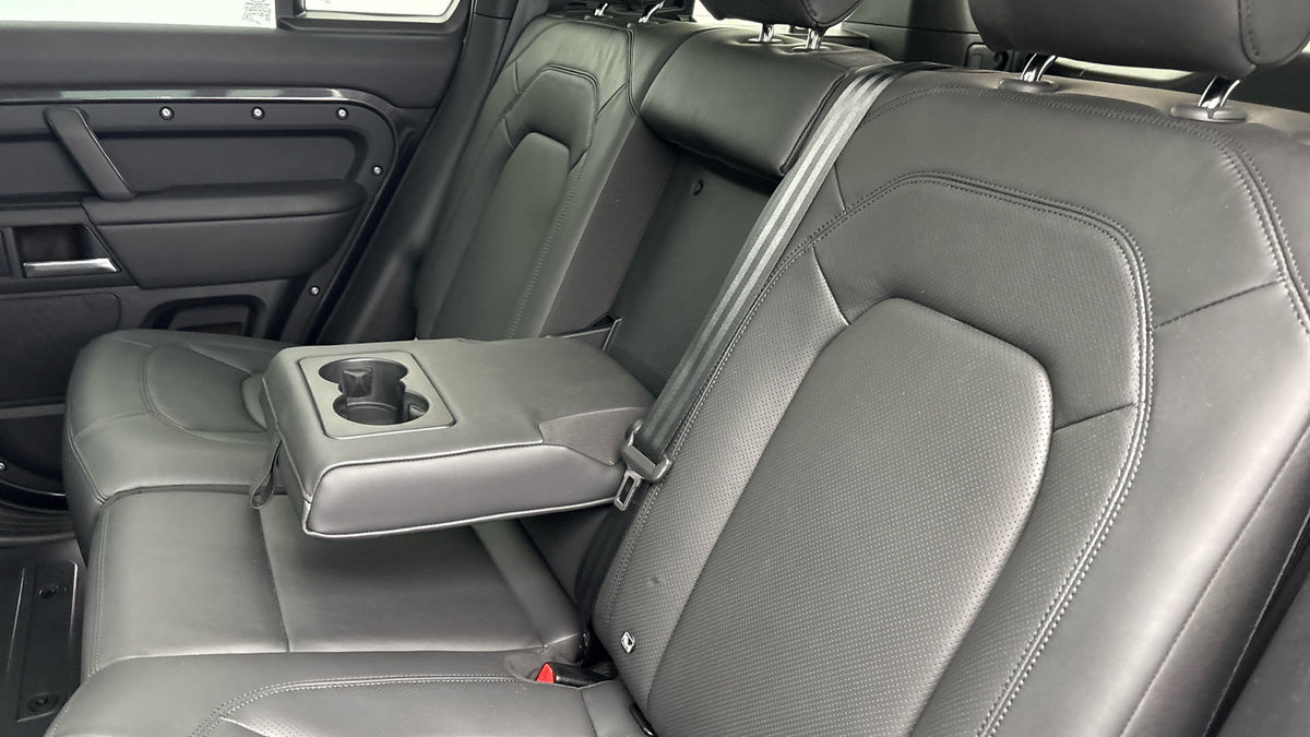 Land Rover Defender 110 Urban Image 9
