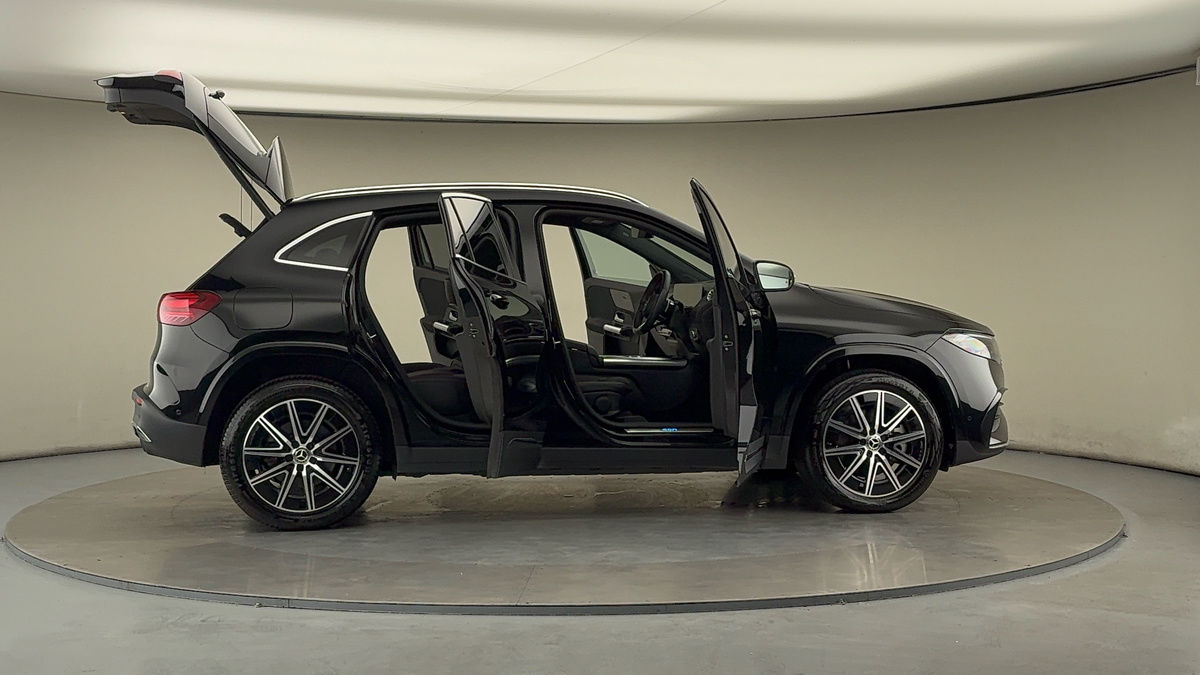 More views of Mercedes-Benz EQA