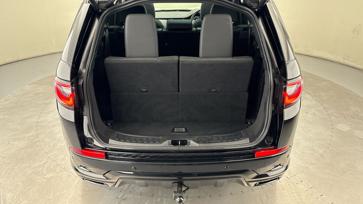 Land Rover Discovery Sport Image 11