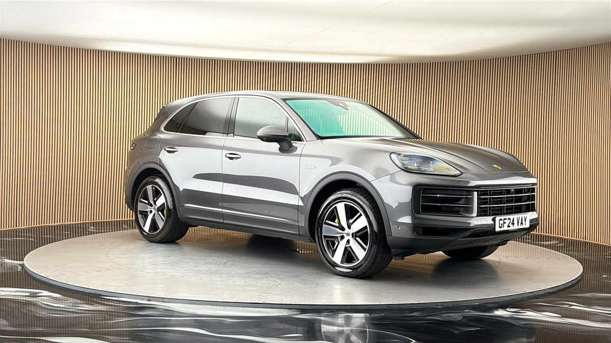 More views of Porsche Cayenne