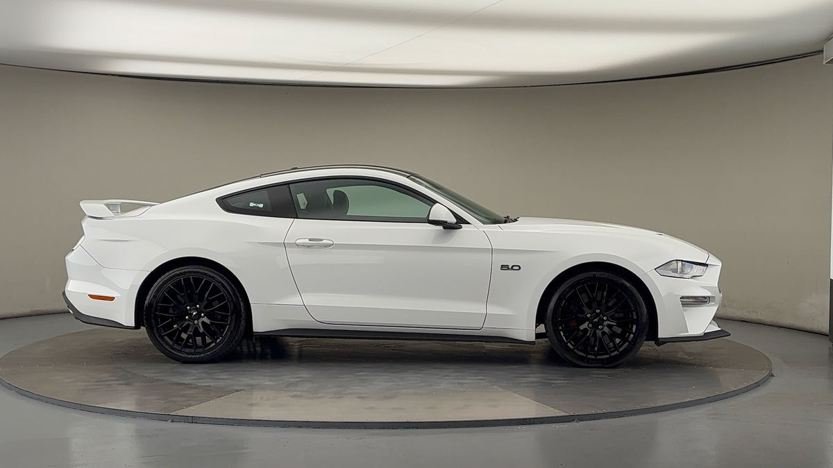 More views of Ford Mustang