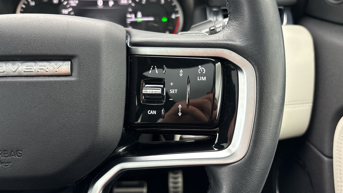 Land Rover Discovery Sport Image 14