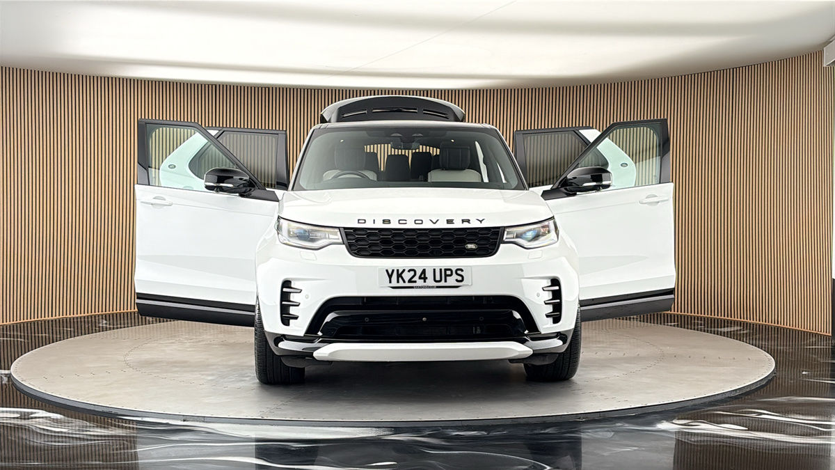 More views of Land Rover Discovery
