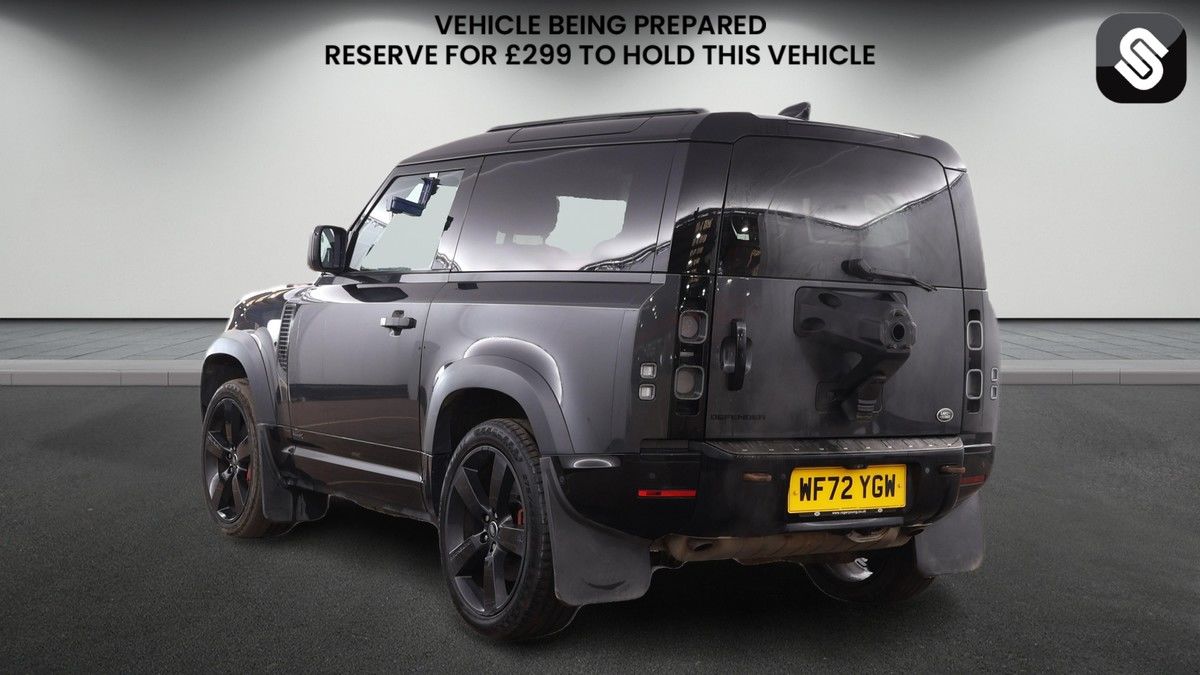 Land Rover Defender 90 Image 3