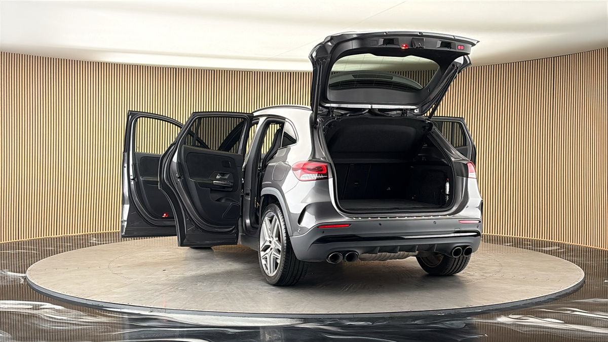 More views of Mercedes-Benz GLA
