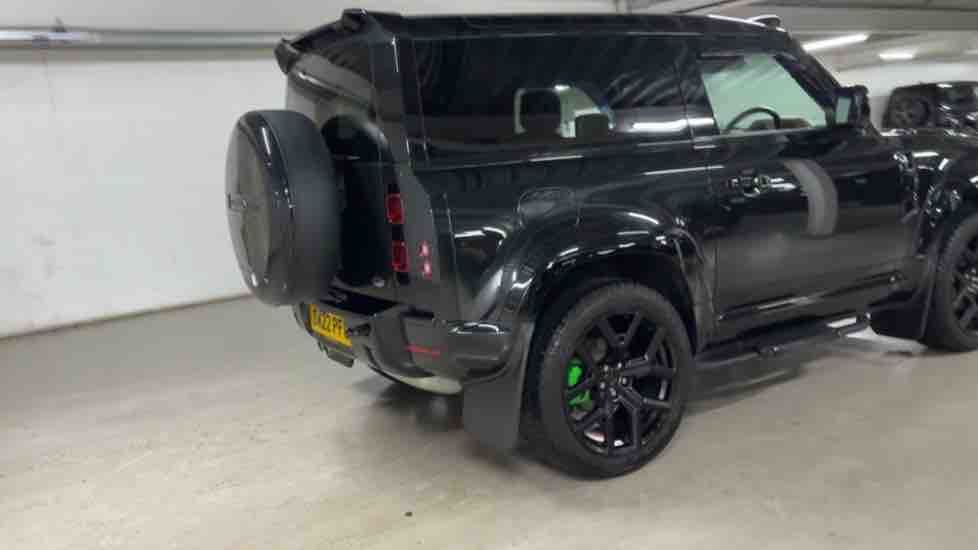 More views of Land Rover Defender 90