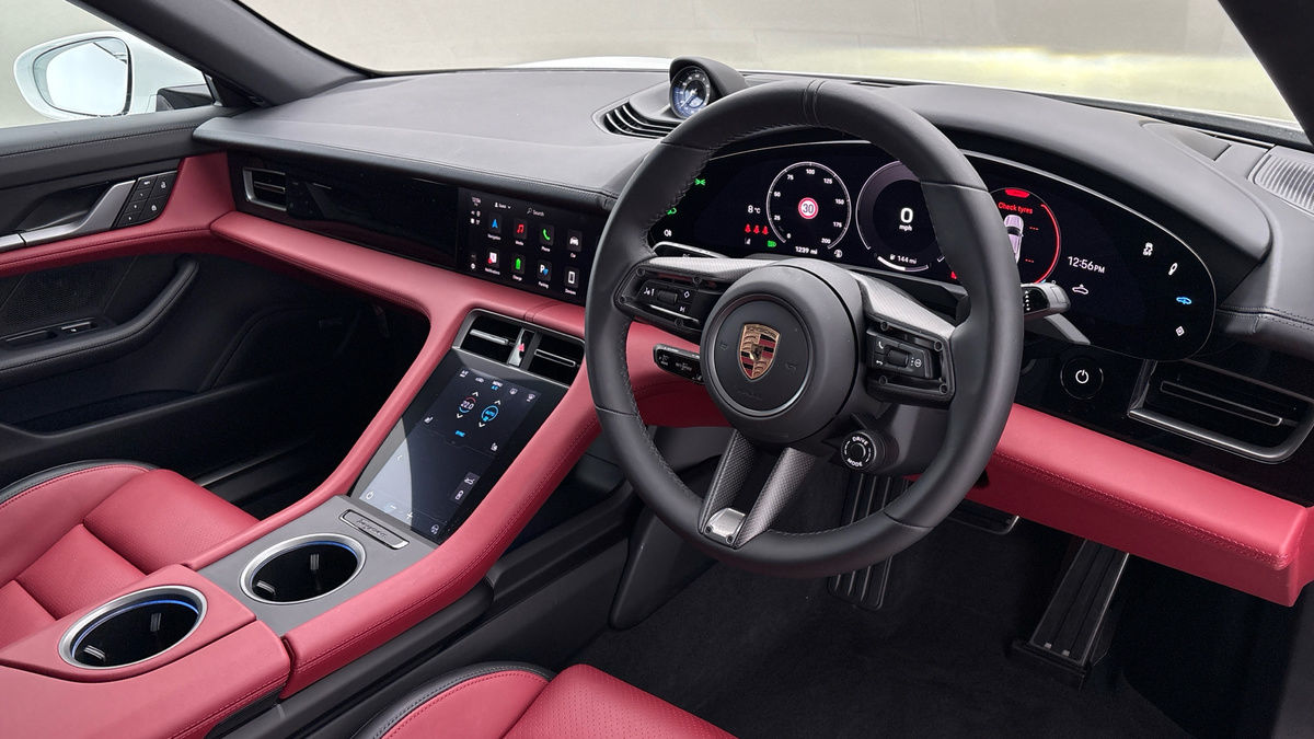 Porsche Taycan Image 6