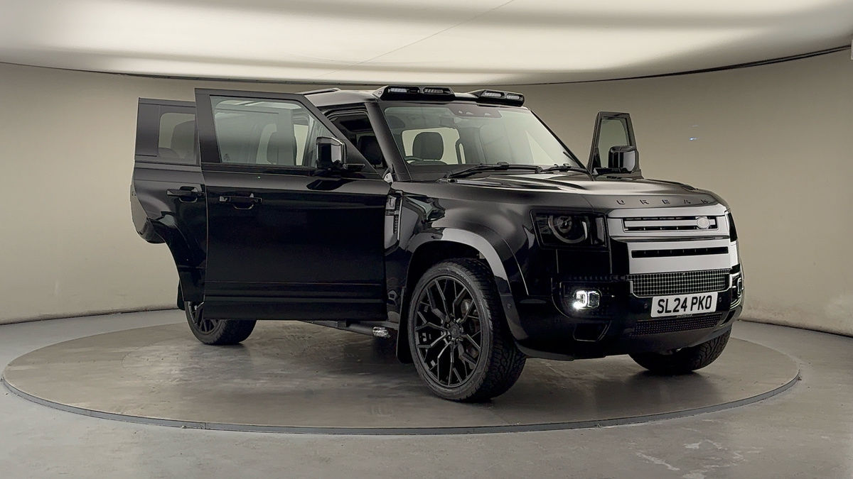 More views of Land Rover Defender 110