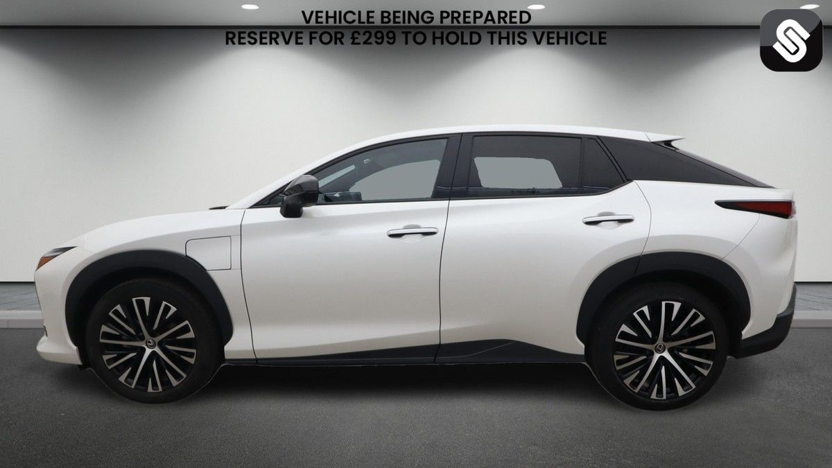 Lexus RZ Image 6